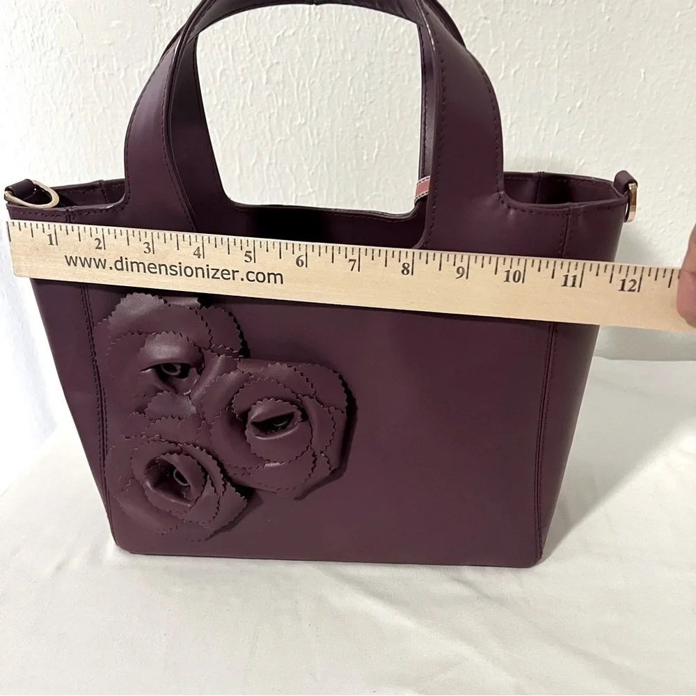 BTB Los Angeles Women’s Yasmin Small Tote Flower Details Flat Bottom Leather NWT